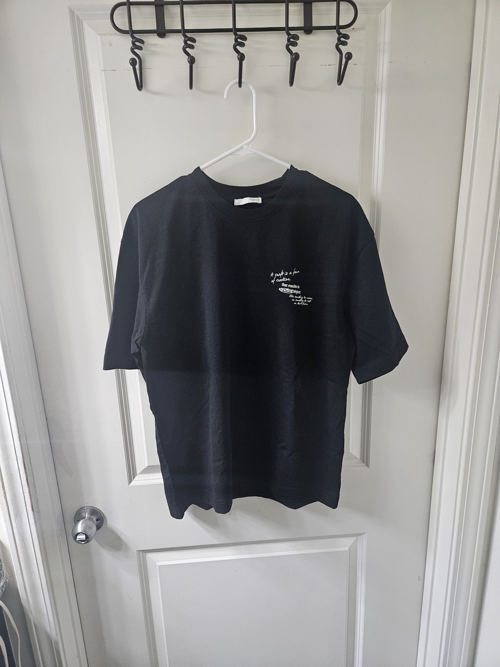 Zara Black Short-Sleeve Tee with Small White Chest Graphic - Picture 3 of 12